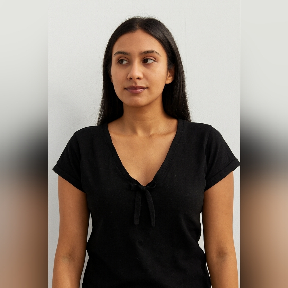 WHITE HOUSE BLACK MARKET Black V-Neck Tie Front Women's Sweater Top